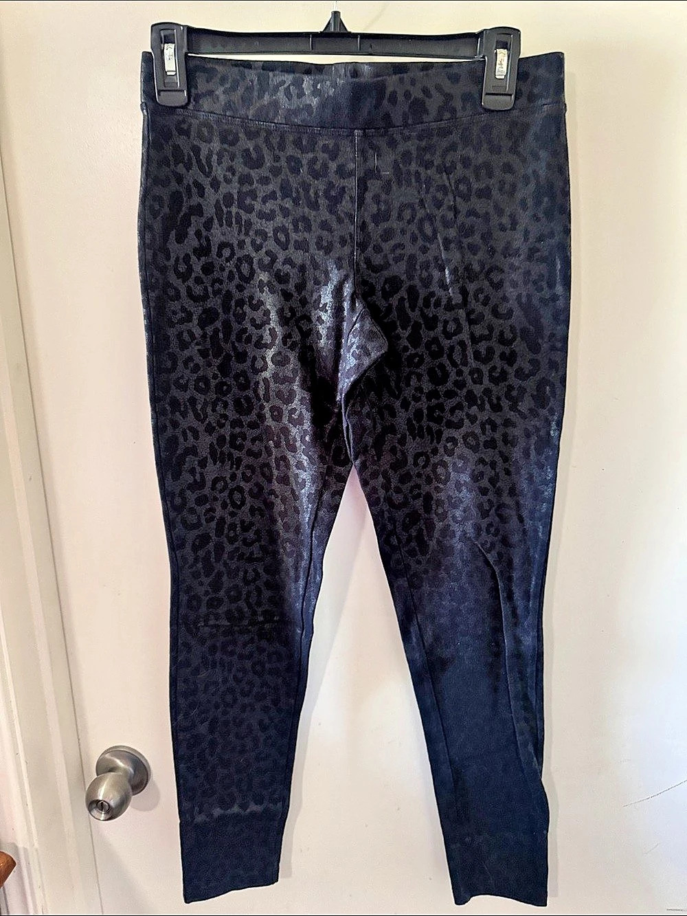 Express Leopard Print Leggings in Black Size Medium